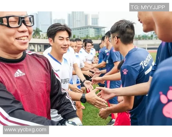 卢卡斯足球星闪耀绿茵赛场展现非凡天赋与无限未来潜力